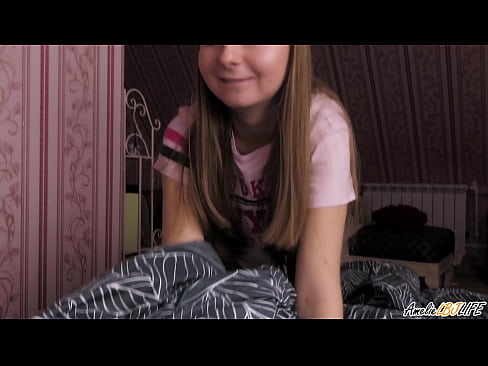 ❤️ Blonde Sucks her Best Friend Deeply και παίρνει σπέρμα στο στόμα της ❤️❌ Ποιότητα πορνό ️❤